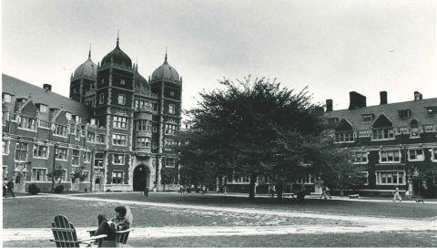 Several lounge chairs were set up under the tree’s shady crown in this photo from 1976, via Penn’s University Photograph Buildings Collection